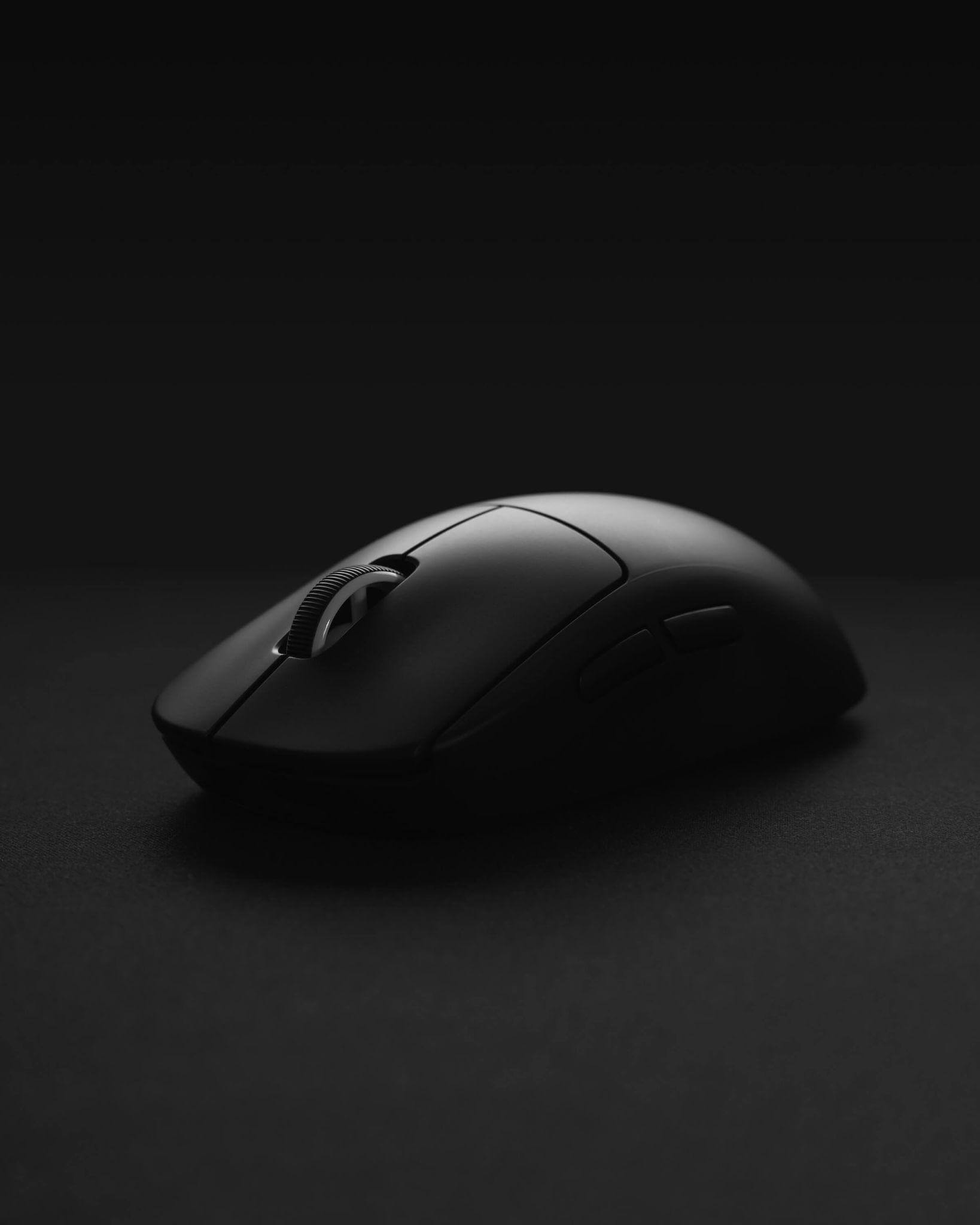 If we want to hit not only the tabs in the browser, but also the heads in Counter Strike, these mice are not interesting to us.